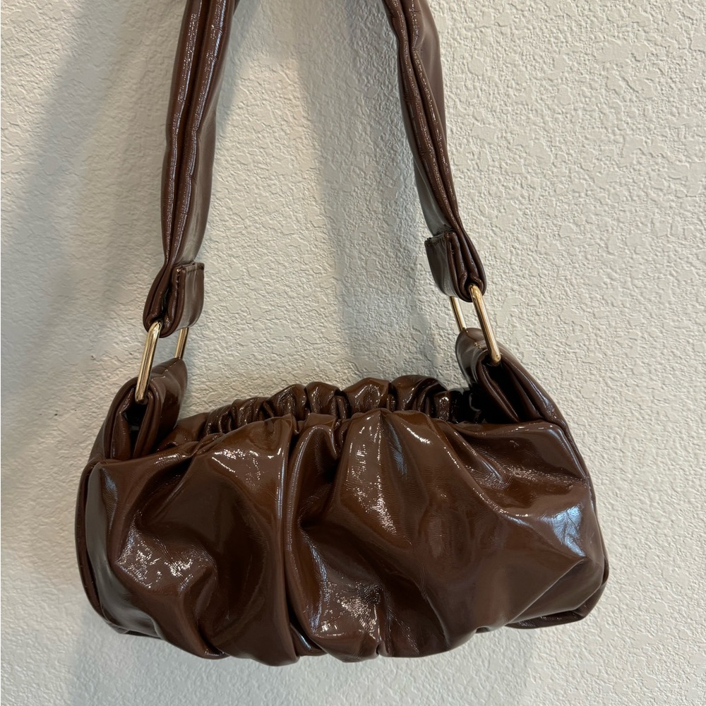 ASOS Dark Brown Gloss Ruched Shoulder Bag - Picture 2 of 3